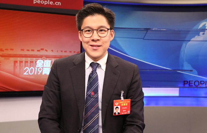 全國政協(xié)委員、香港各界青少年活動委員會執(zhí)行主席霍啟剛：推動年輕人積極參與國家發(fā)展進程