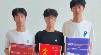 雲(yún)南三胞胎兄弟齊上名校